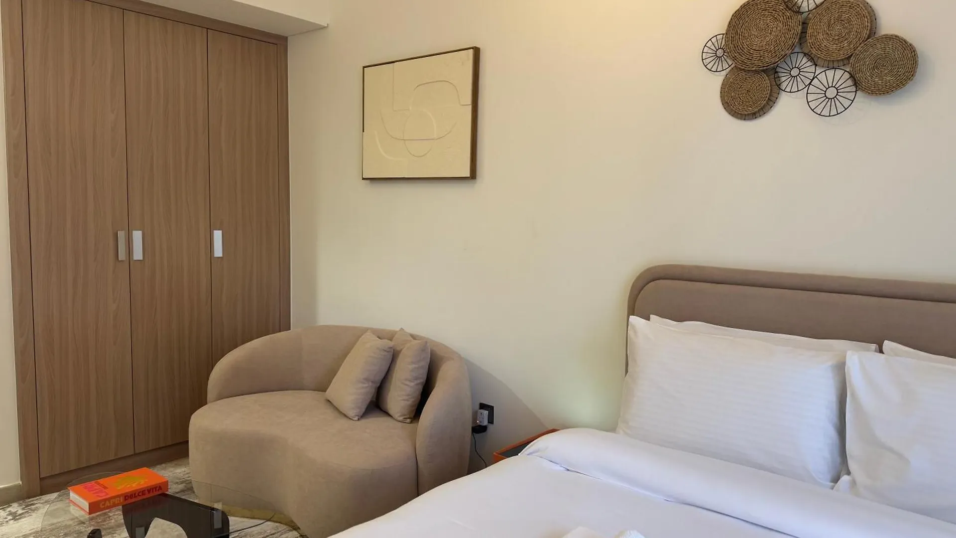 Ashri Hh, Standard Studio In Riviera Dubaj 0*,