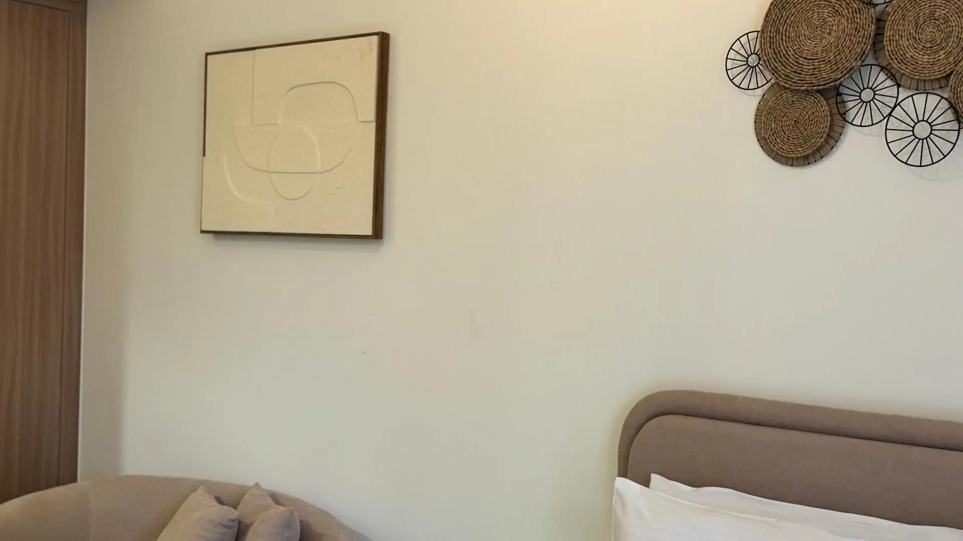 Ashri Hh, Standard Studio In Riviera Dubaj