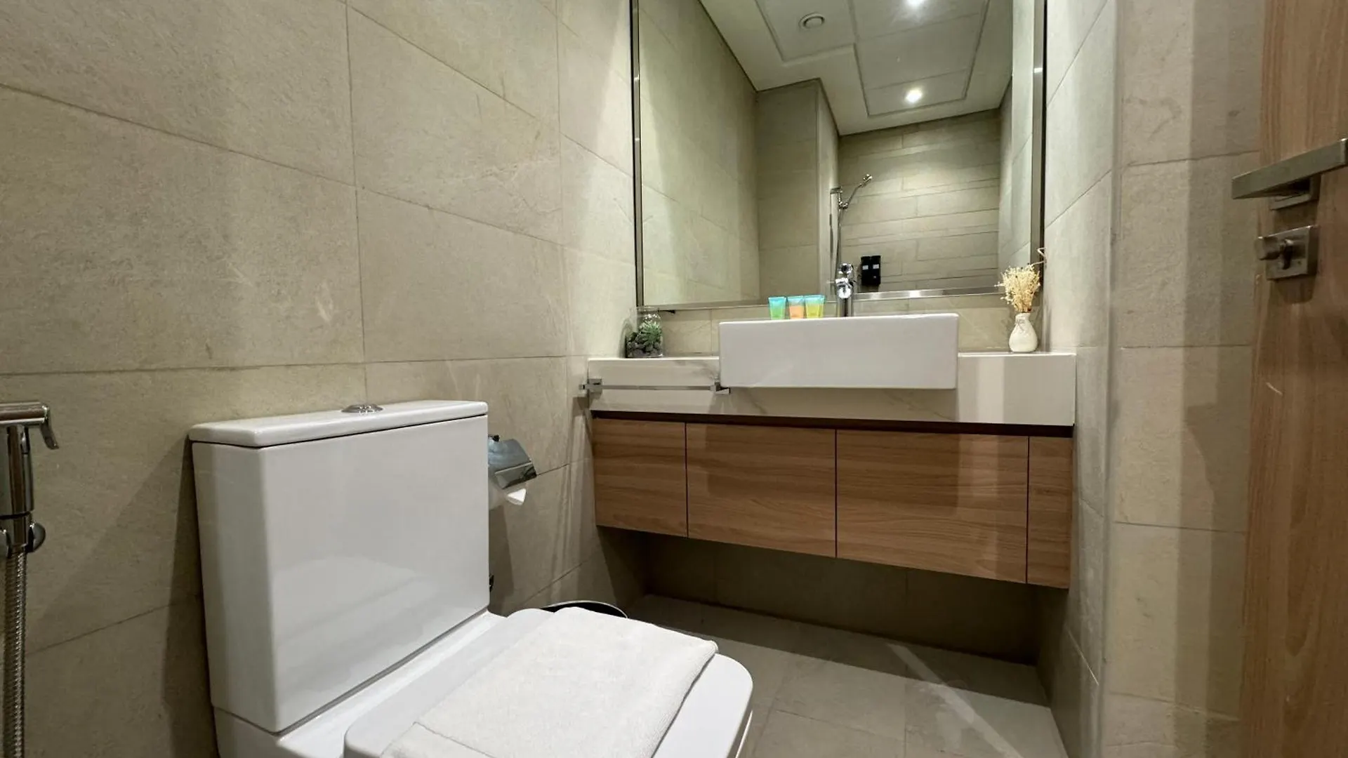 Ashri Hh, Standard Studio In Riviera Dubaj Zjednoczone Emiraty Arabskie