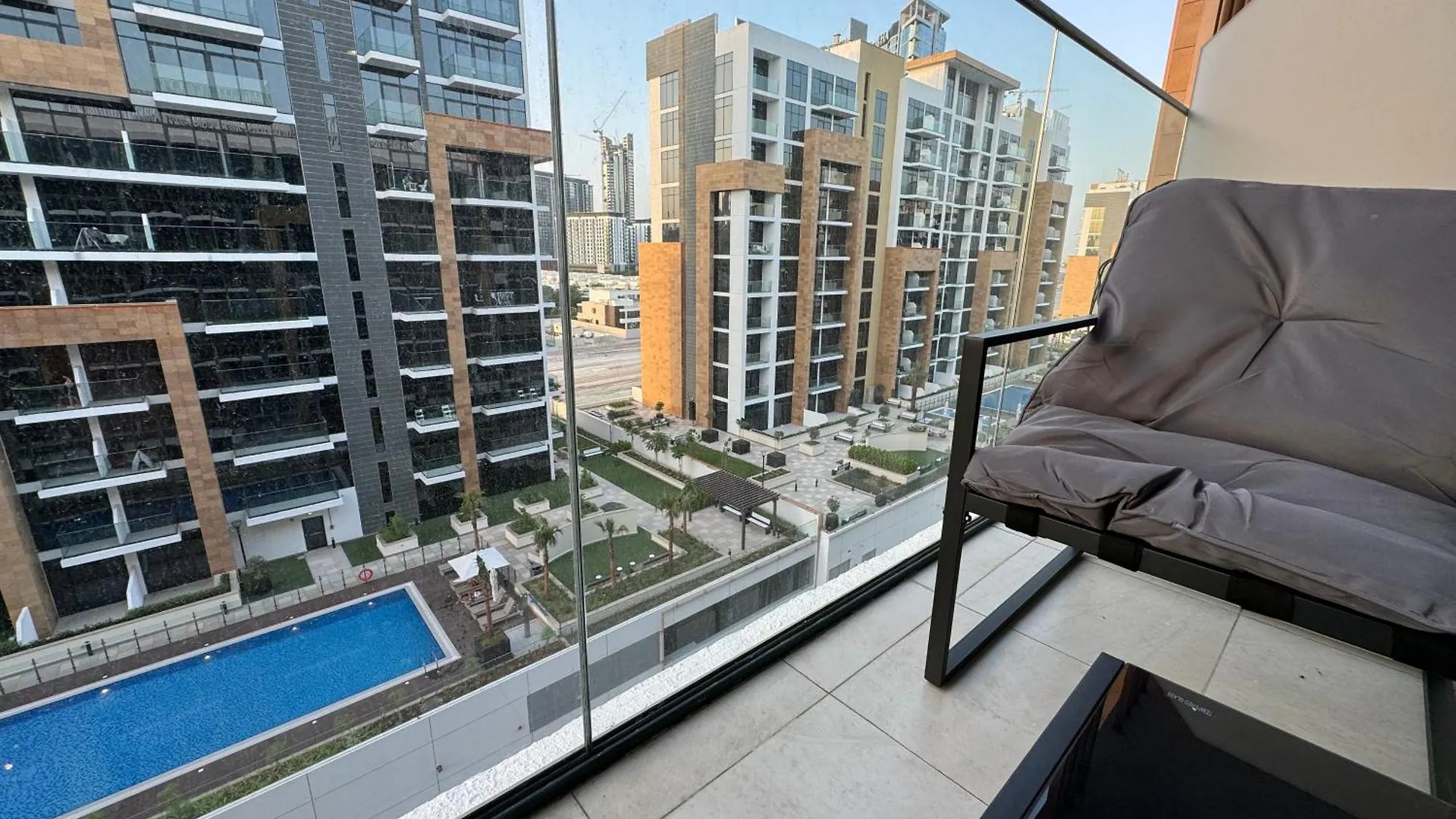 Ashri Hh, Standard Studio In Riviera Dubaj