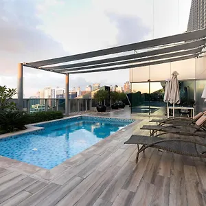 Simply Comfort In J One Tower شقة
