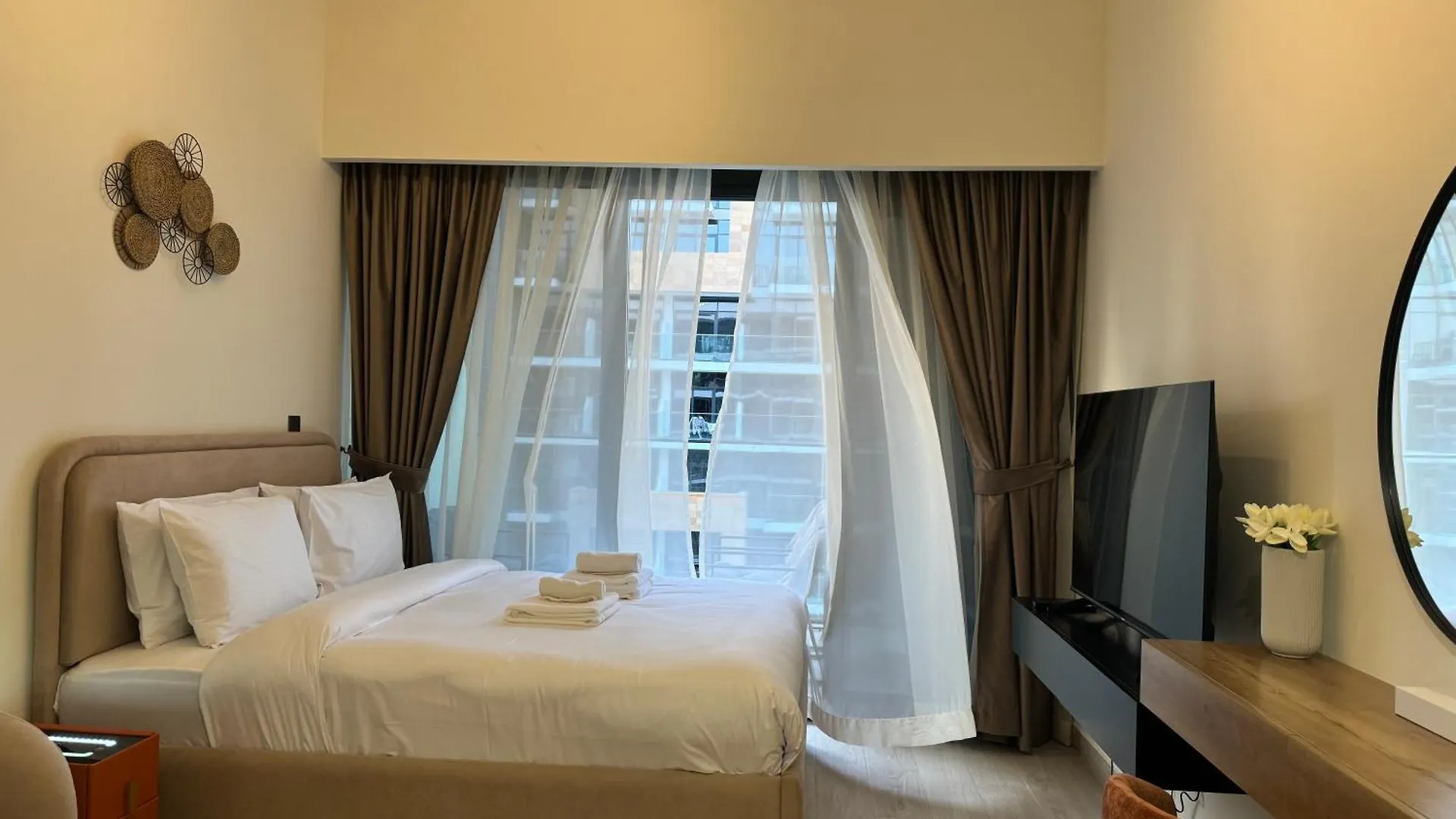 Ashri Hh, Standard Studio In Riviera Dubai United Arab Emirates