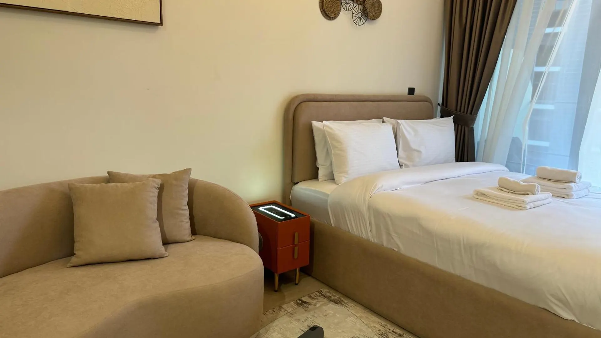 Ashri Hh, Standard Studio In Riviera Dubai